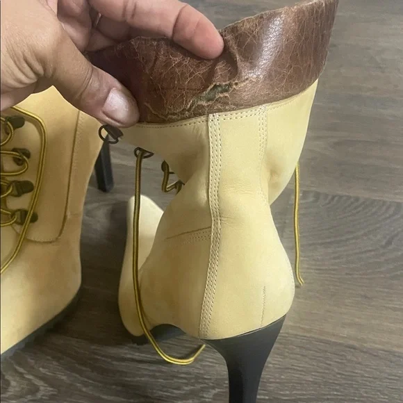 Steve Madden Tan and Brown Heeled Boots - Picture 4 of 4